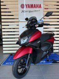 YAMAHA RayZR