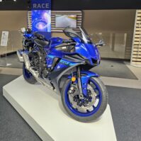 YAMAHA YZF-R1