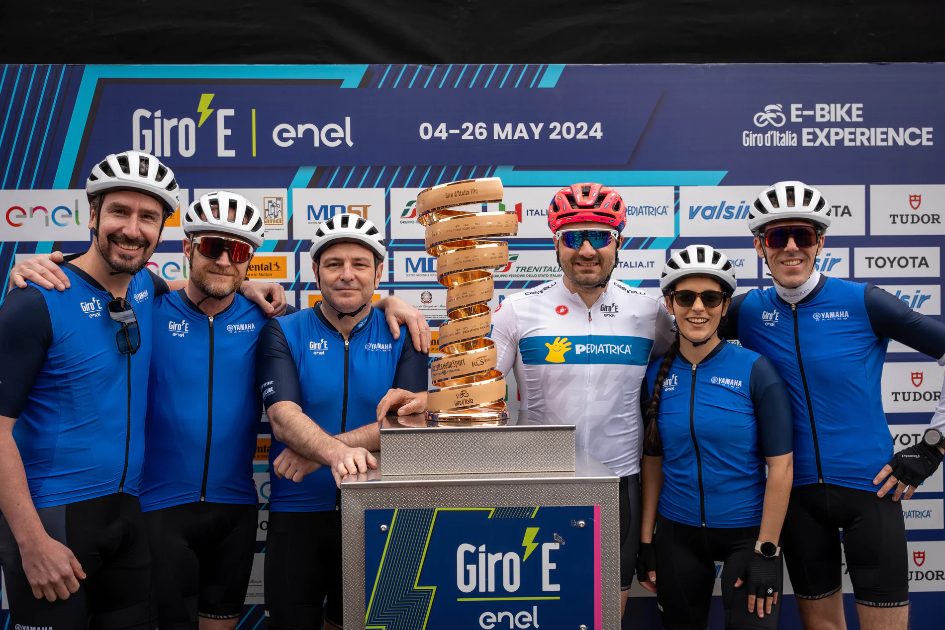 giro ebike 3file Yamaha Motor Europe neemt deel aan 2024 Giro-e eBike race